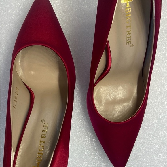 Red Satin Big Tree Heels Pointy Toe with Rose Gold Embellished Heels 👠 Size8.5 - Picture 2 of 9